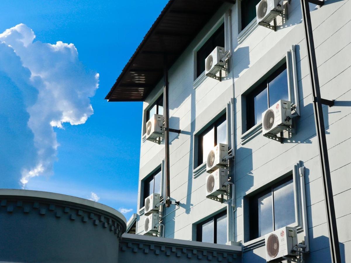 Airbest Gemtree Lampang Hotel エクステリア 写真