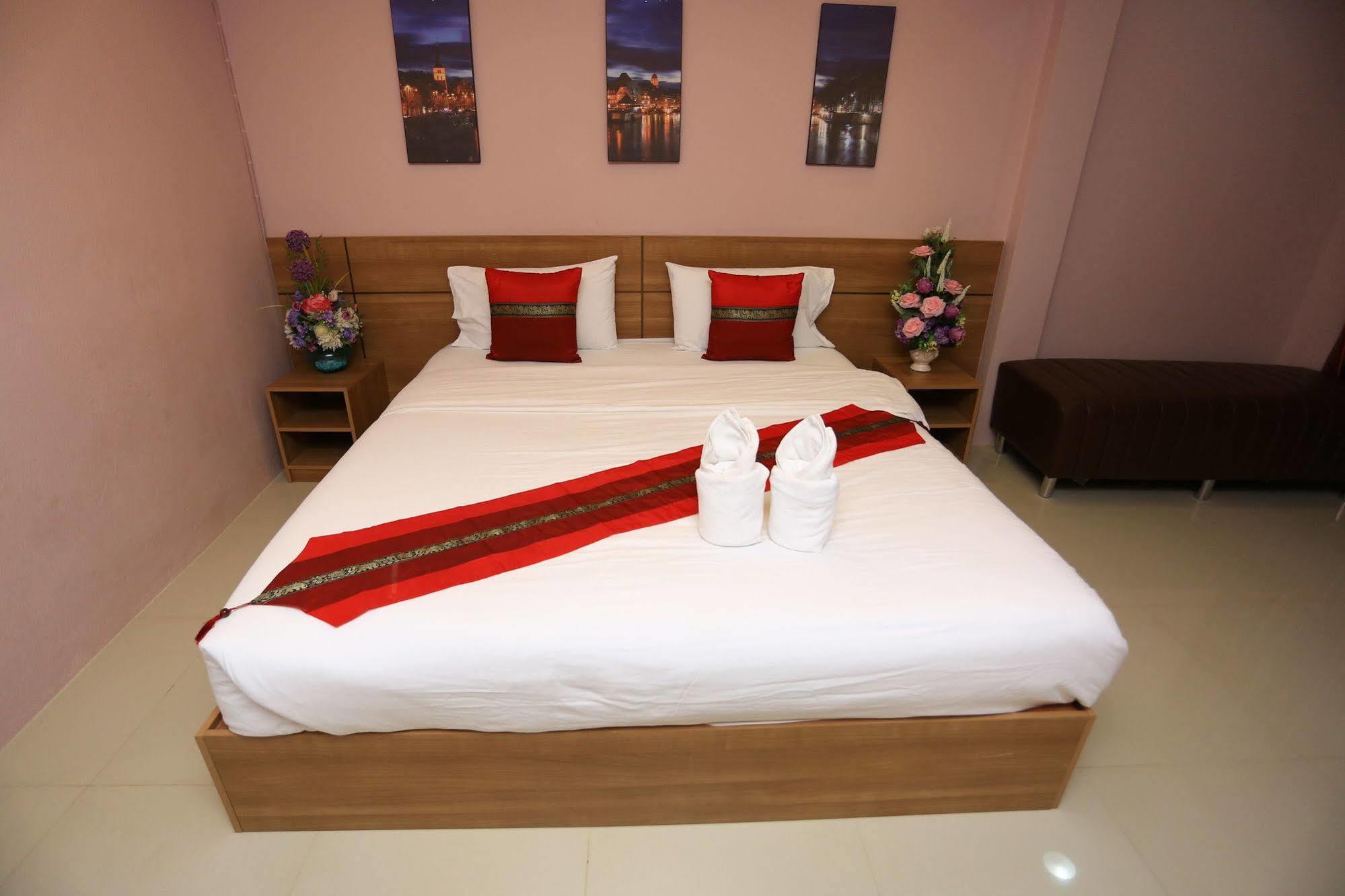 Airbest Gemtree Lampang Hotel エクステリア 写真