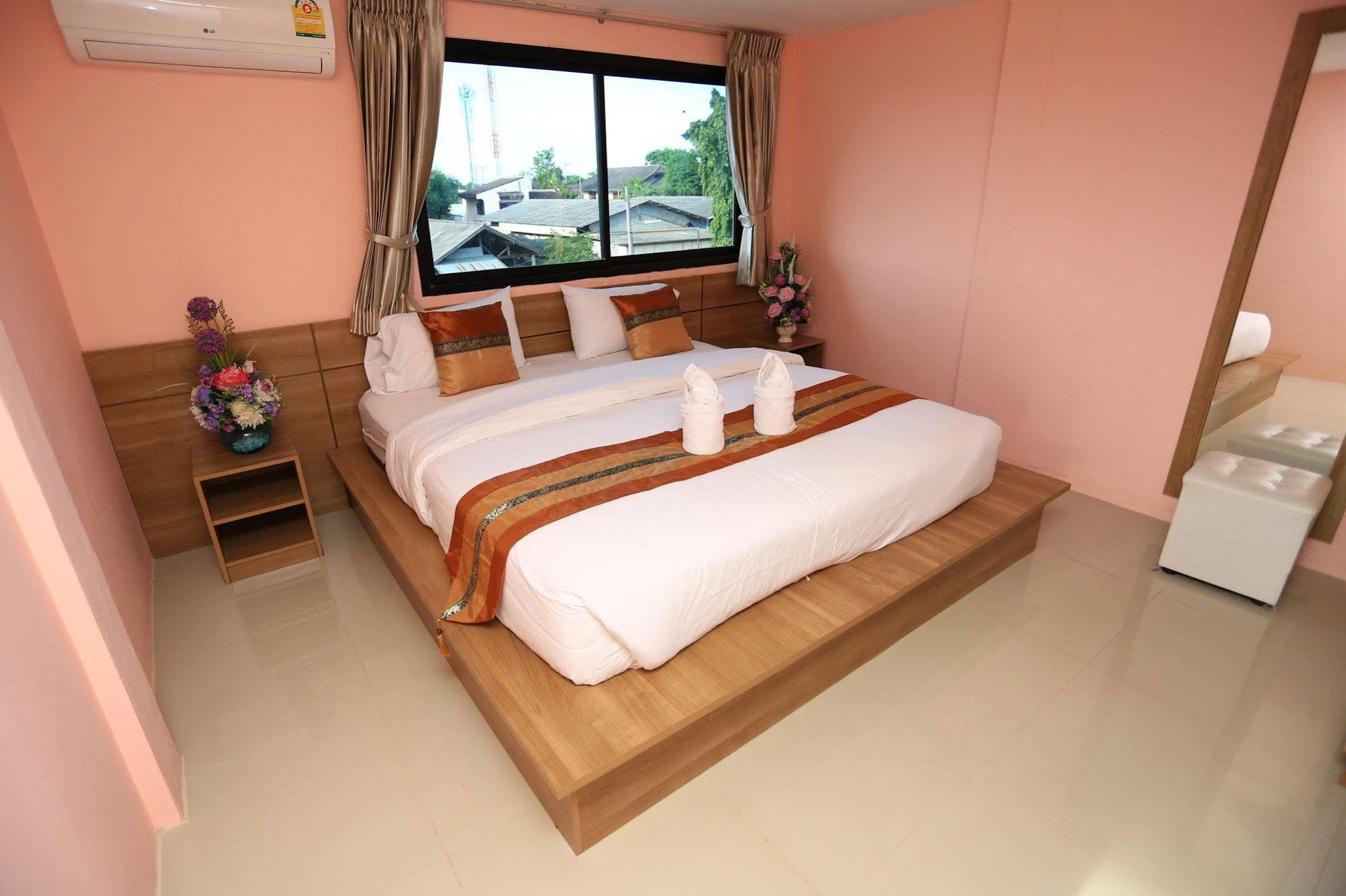 Airbest Gemtree Lampang Hotel エクステリア 写真